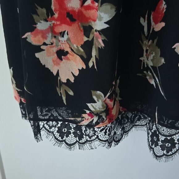 White House Black Market Pink Floral V-Neck Bishop Sleeve Dress With Lace Accent - Picture 3 of 6